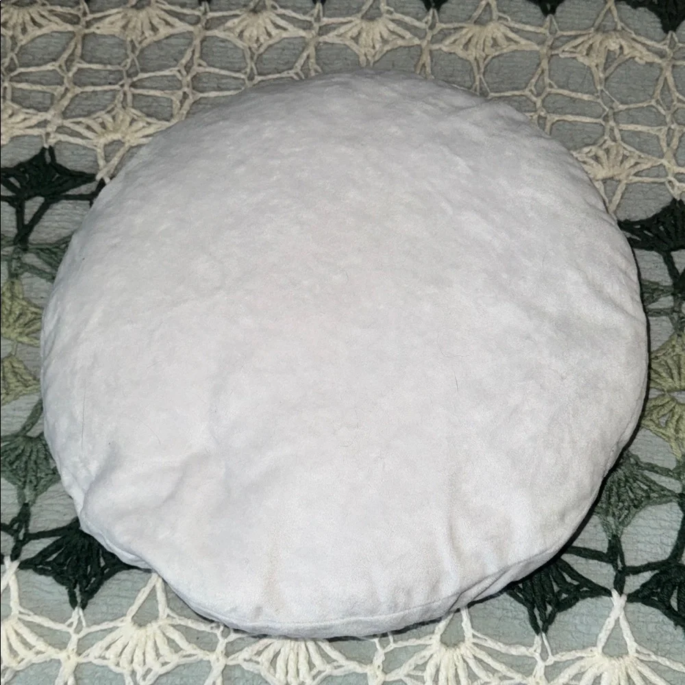 Cozy Bamboo Cat Bed - Natural and White